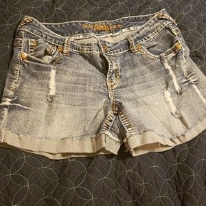 Size 32 shorts